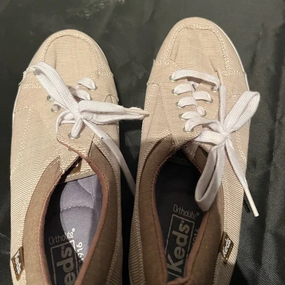 Keds tan/ cream Casual Sneakers woman’s size 7.5 like new - Picture 5 of 7